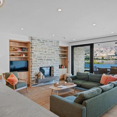Winona Of Wanaka - Luxury Lakefront Apartment エクステリア 写真