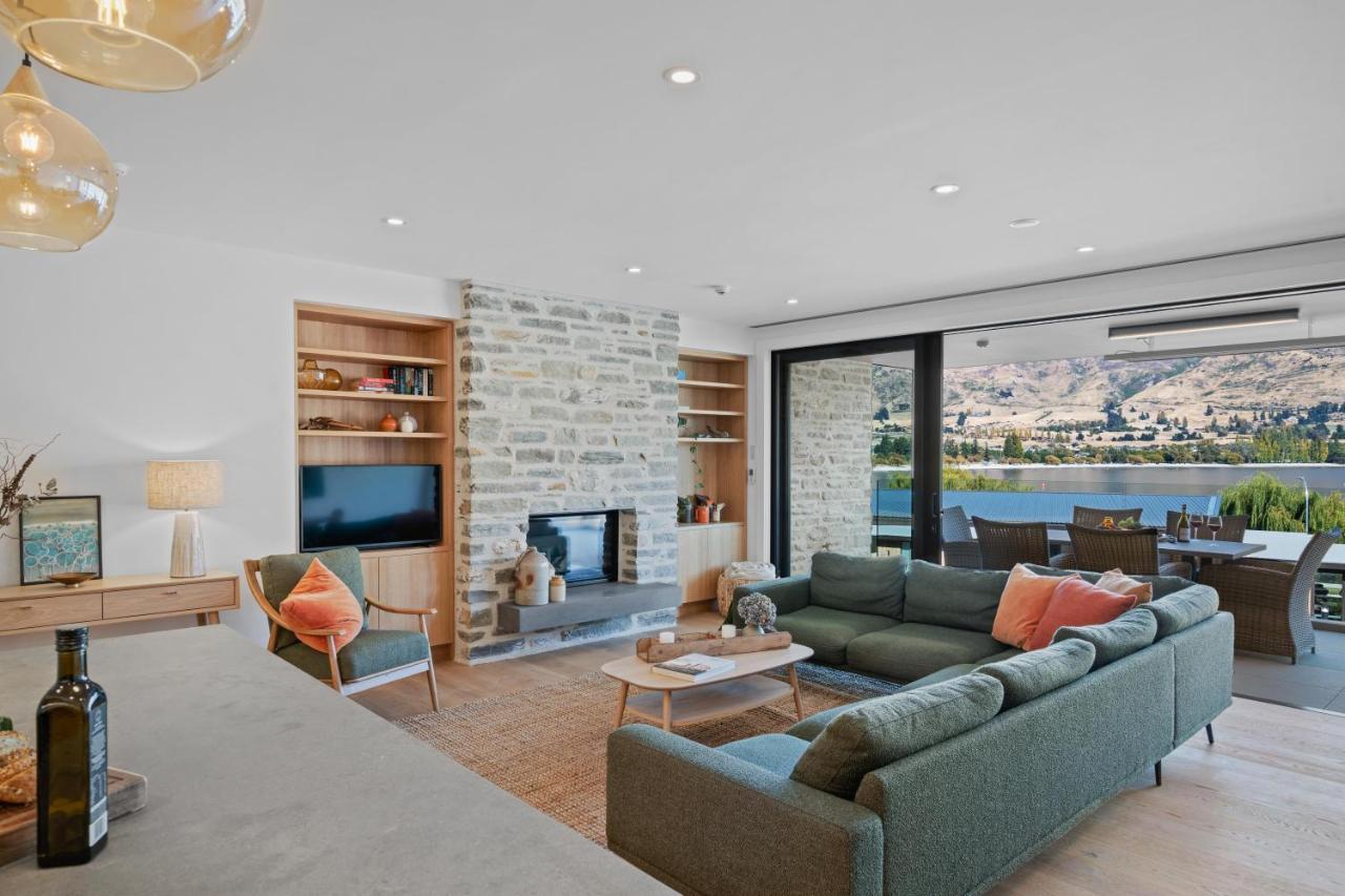 Winona Of Wanaka - Luxury Lakefront Apartment エクステリア 写真