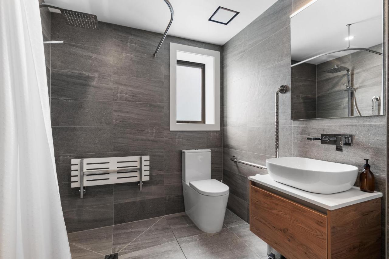 Winona Of Wanaka - Luxury Lakefront Apartment エクステリア 写真